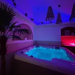 Les Volets Bleus House And Ferienhaus