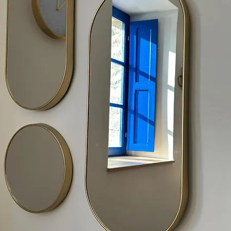 Les Volets Bleus House And *