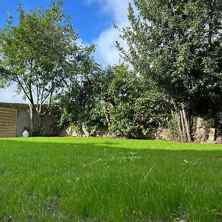 Les Volets Bleus House And Semesterbostad Jublains