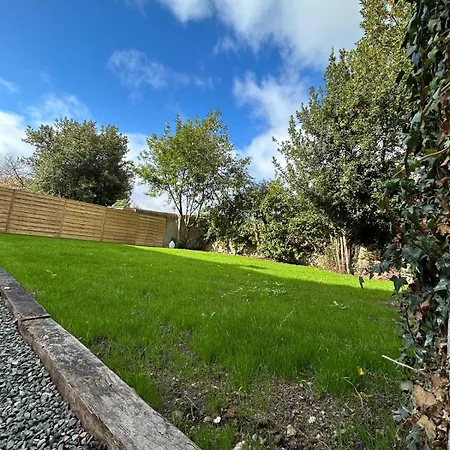 Les Volets Bleus House And * Jublains