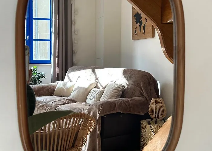 Les Volets Bleus House And Semesterbostad