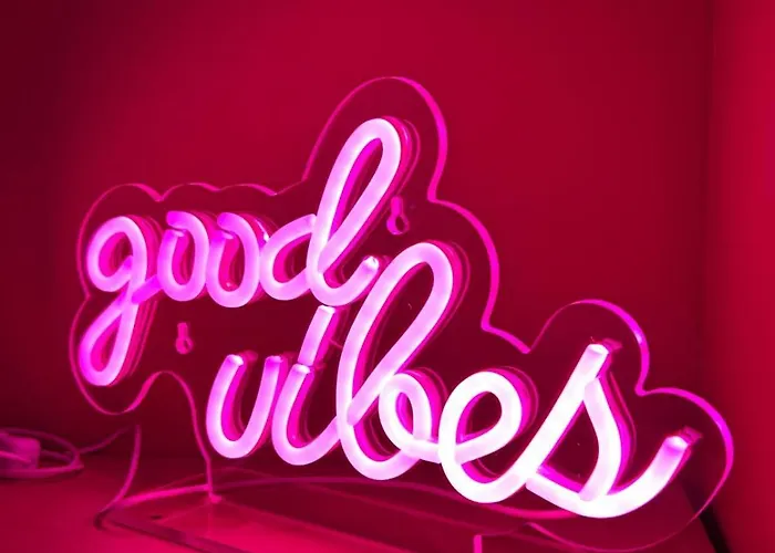 Les Volets Bleus House And Semesterbostad